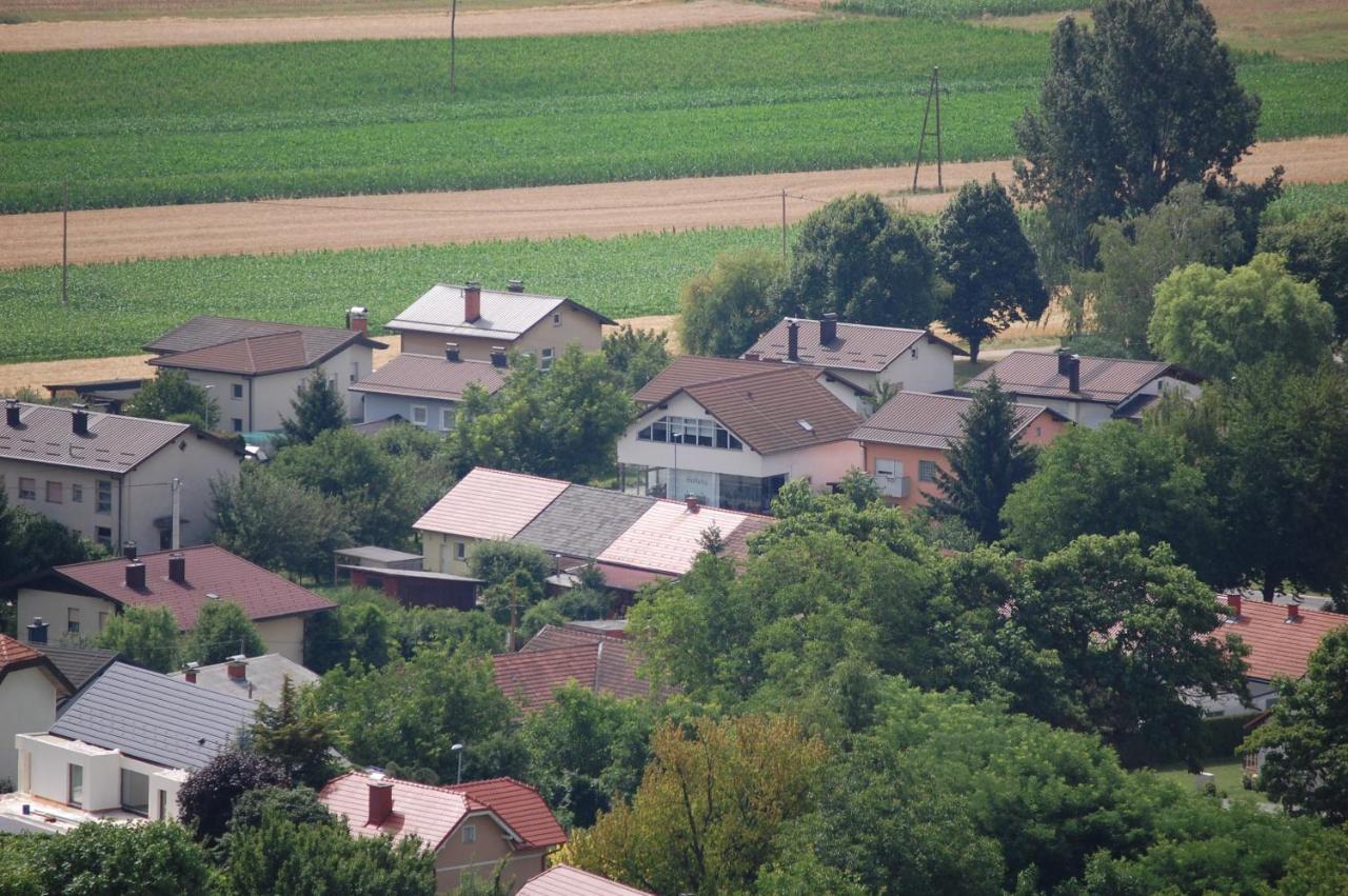 Fado Apartments Lendava Buitenkant foto