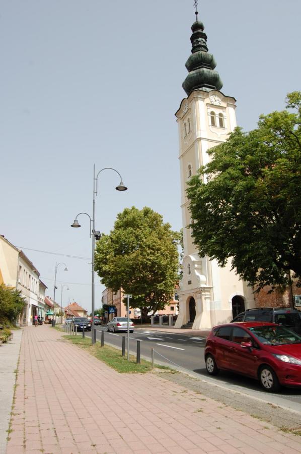 Fado Apartments Lendava Buitenkant foto