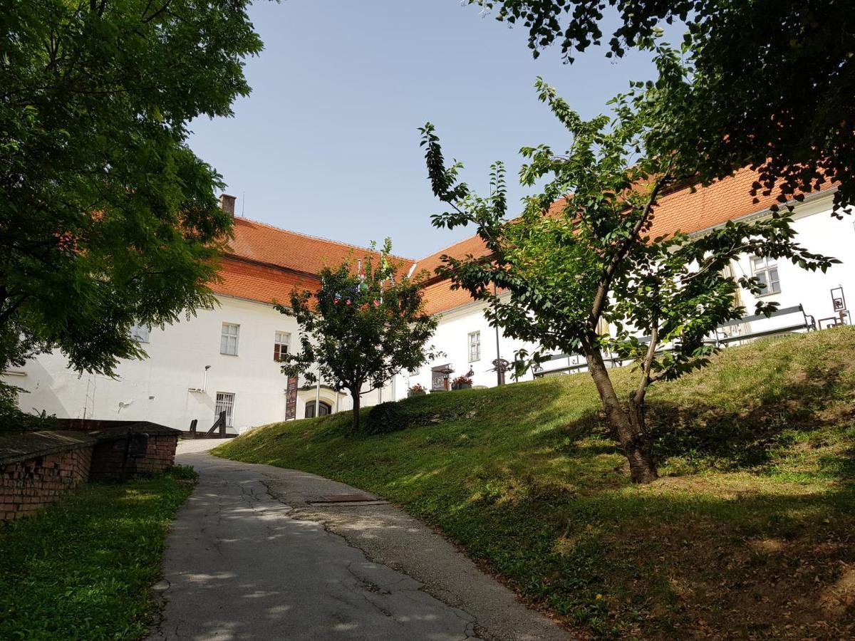 Fado Apartments Lendava Buitenkant foto