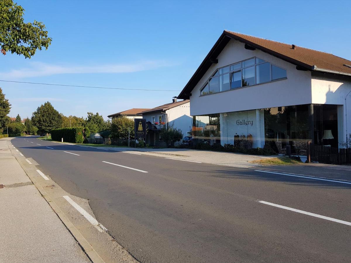 Fado Apartments Lendava Buitenkant foto
